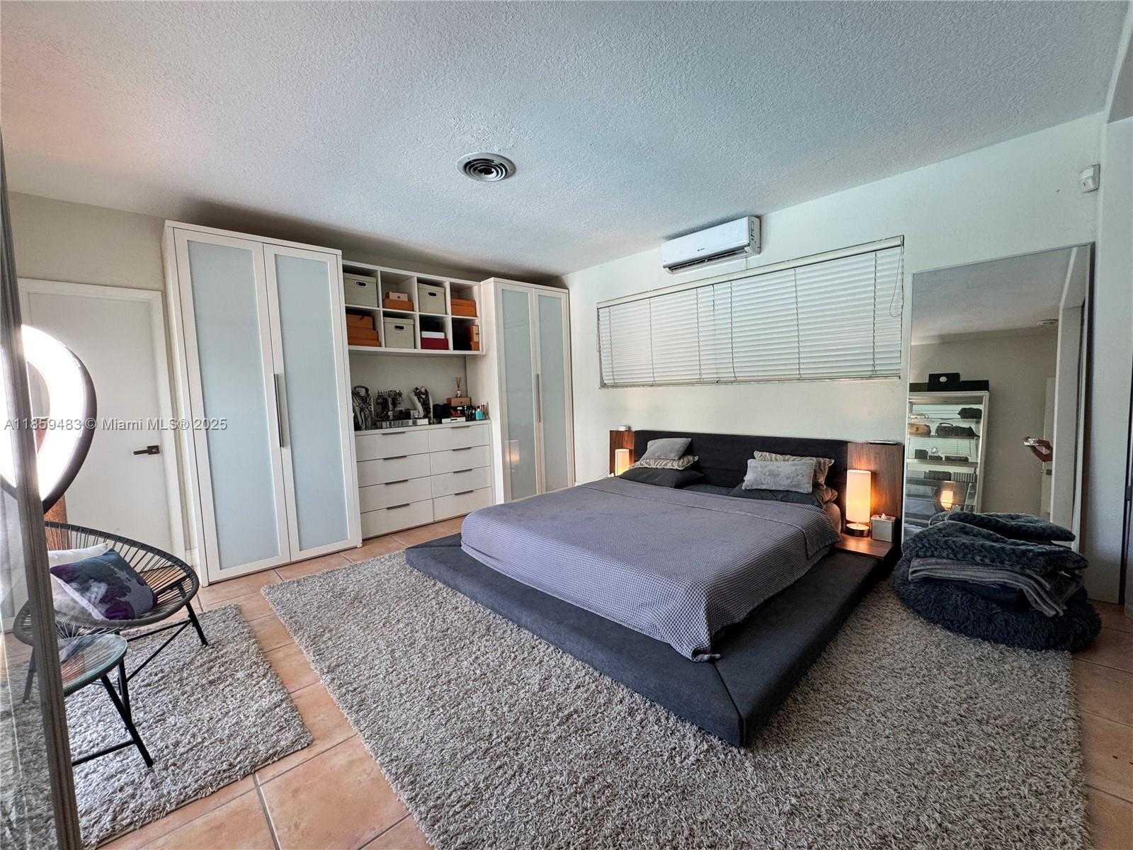 Small Image of 257 ATLANTIC ISLE, Sunny Isles Beach Number 33