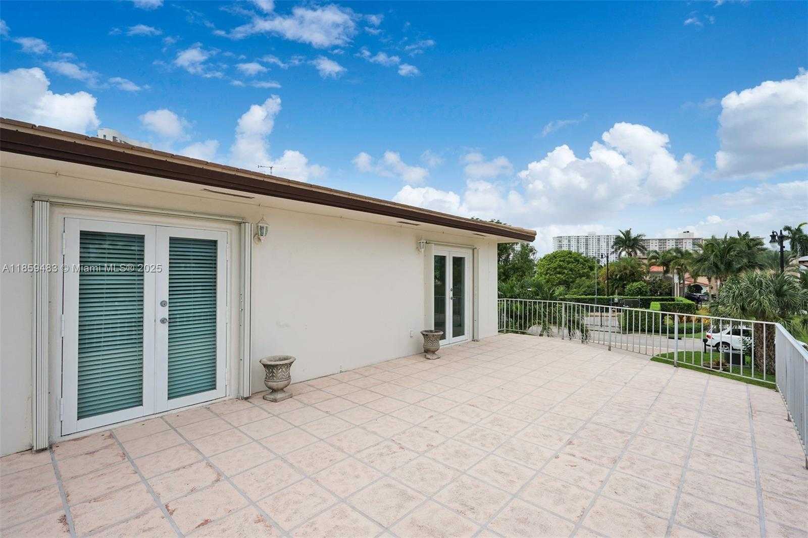 Small Image of 257 ATLANTIC ISLE, Sunny Isles Beach Number 61
