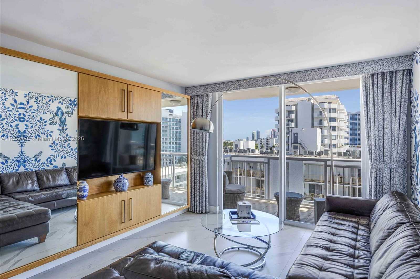 Small Image of 1345 LINCOLN RD #1004, Miami Beach Number 4