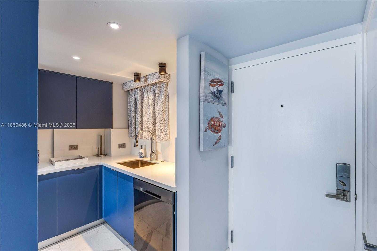 Small Image of 1345 LINCOLN RD #1004, Miami Beach Number 5