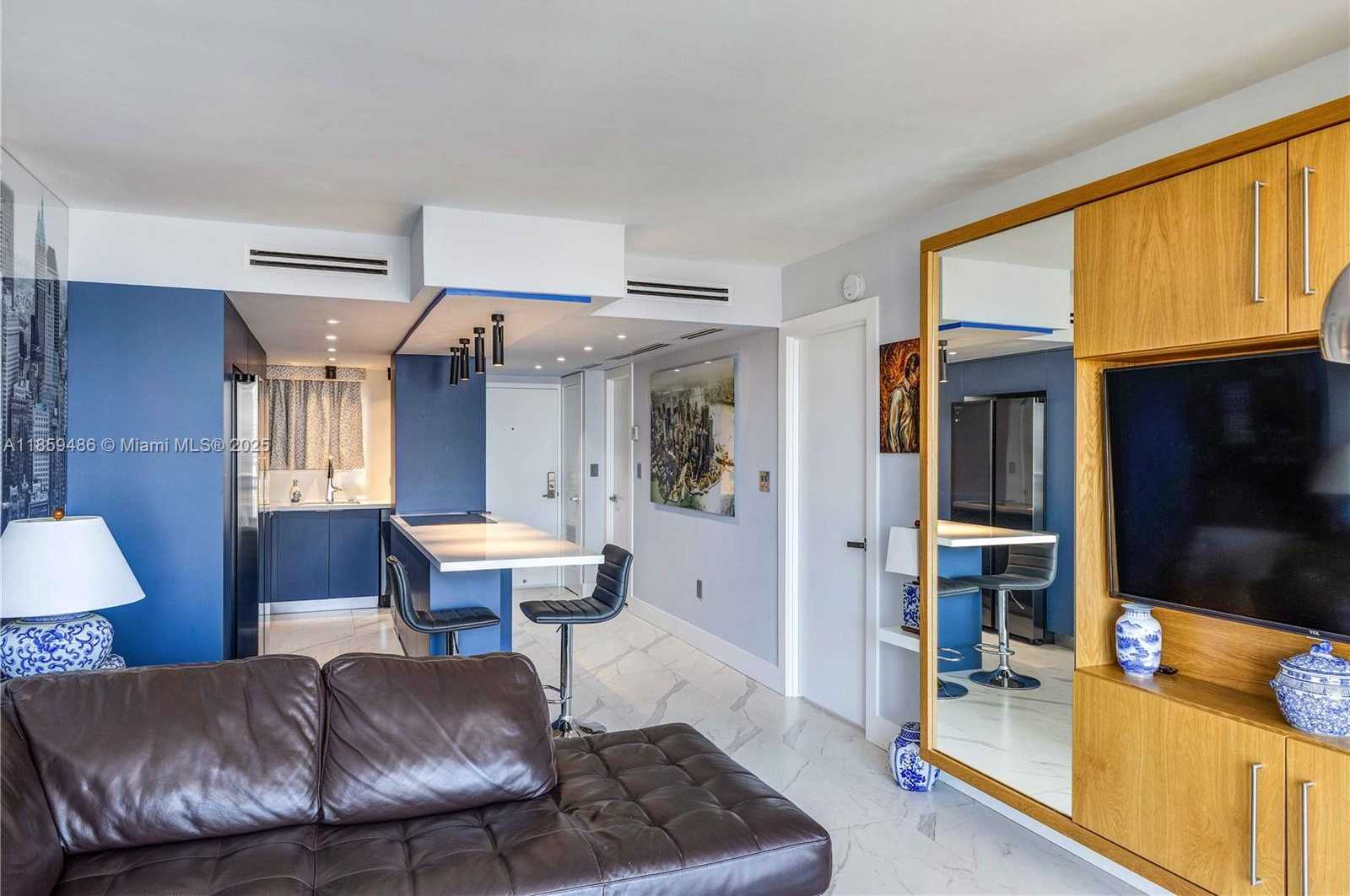 Small Image of 1345 LINCOLN RD #1004, Miami Beach Number 6