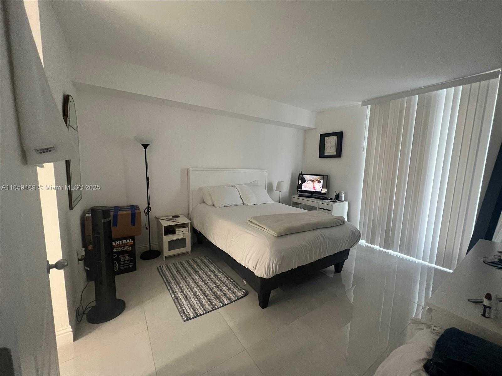 Small Image of 5077 NORTH WEST 7TH ST #TS14, Miami Number 6