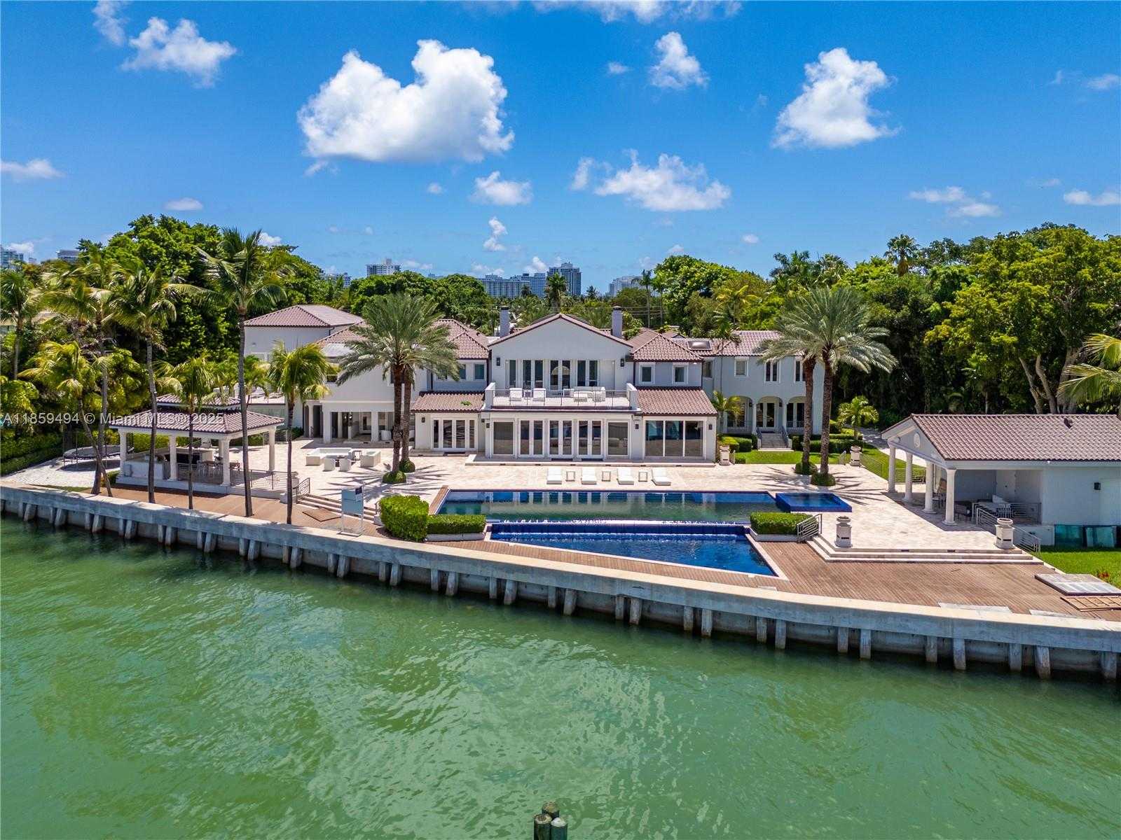 Small Image of 5940 NORTH BAY RD, Miami Beach Number 63