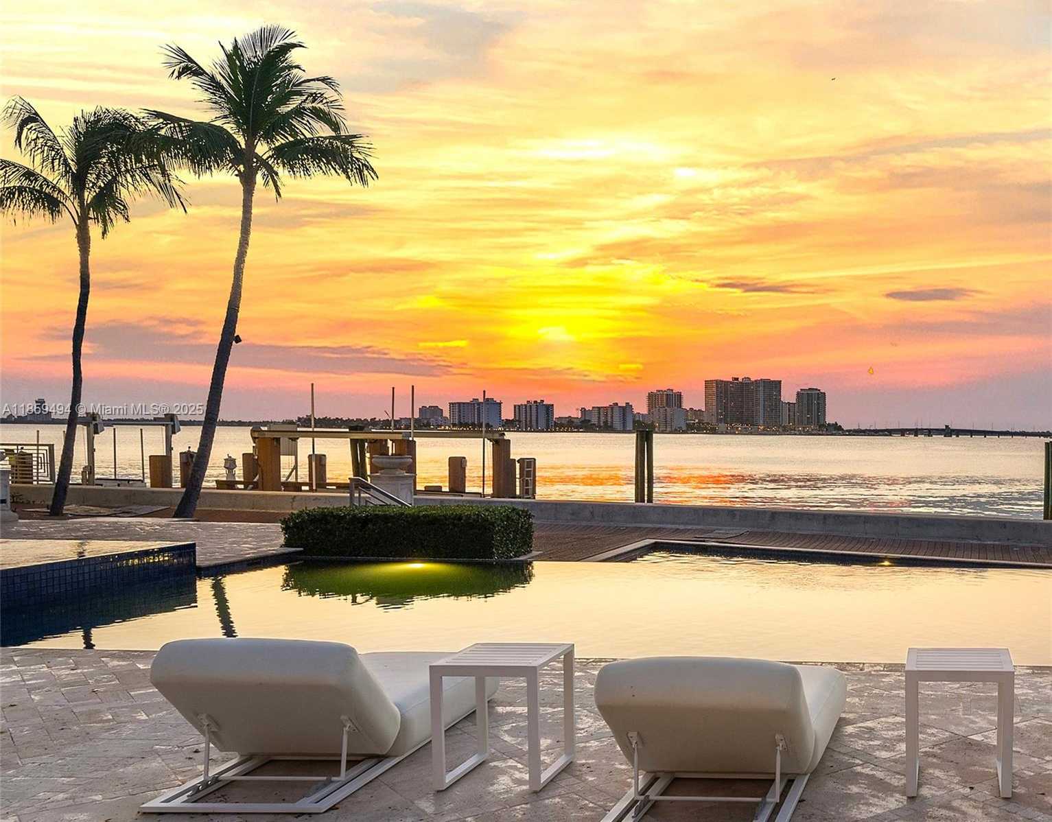 Small Image of 5940 NORTH BAY RD, Miami Beach Number 8