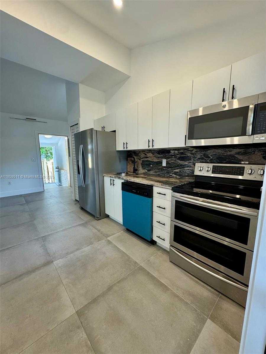 Small Image of 3 NORTH EAST 70TH ST #1, Miami Number 3
