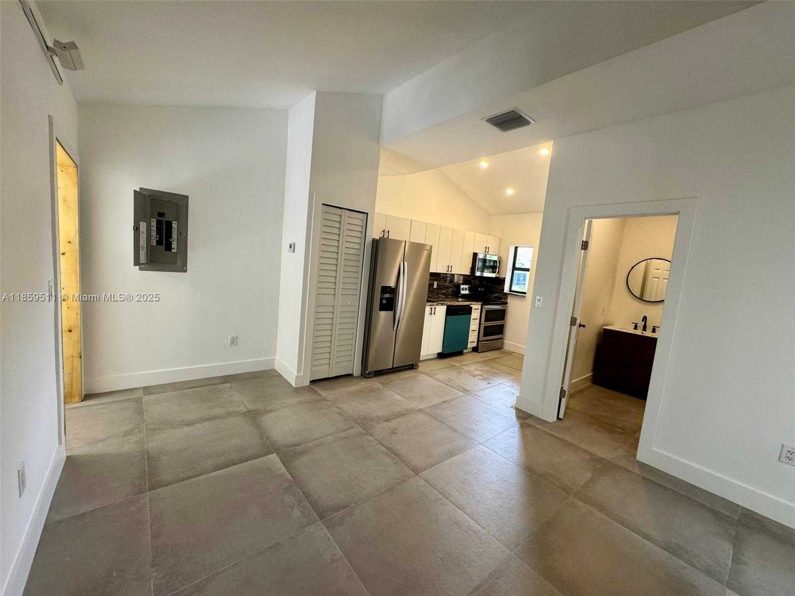 Small Image of 3 NORTH EAST 70TH ST #1, Miami Number 4