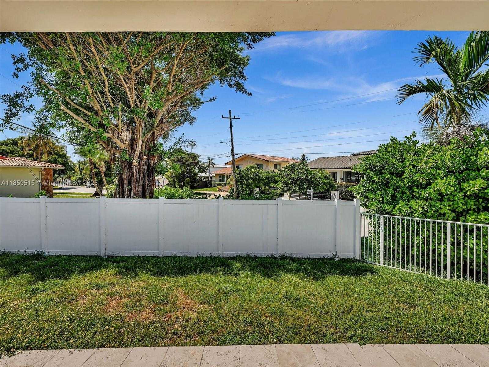Small Image of 2001 NORTH EAST 122ND RD #PH, North Miami Number 38