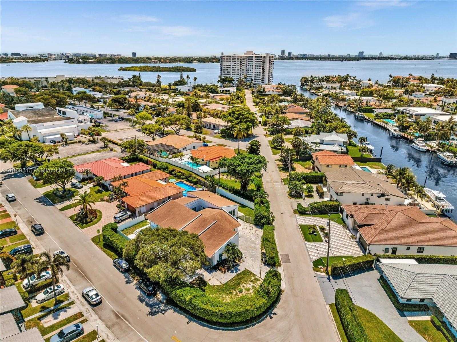 Small Image of 2001 NORTH EAST 122ND RD #PH, North Miami Number 72