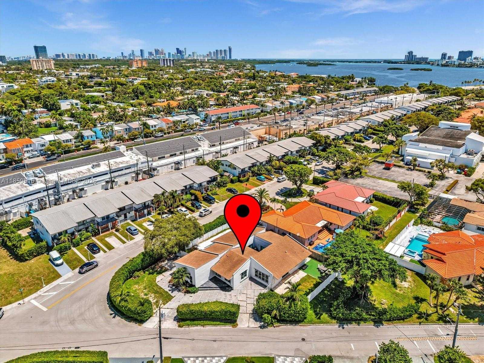 Small Image of 2001 NORTH EAST 122ND RD #PH, North Miami Number 74
