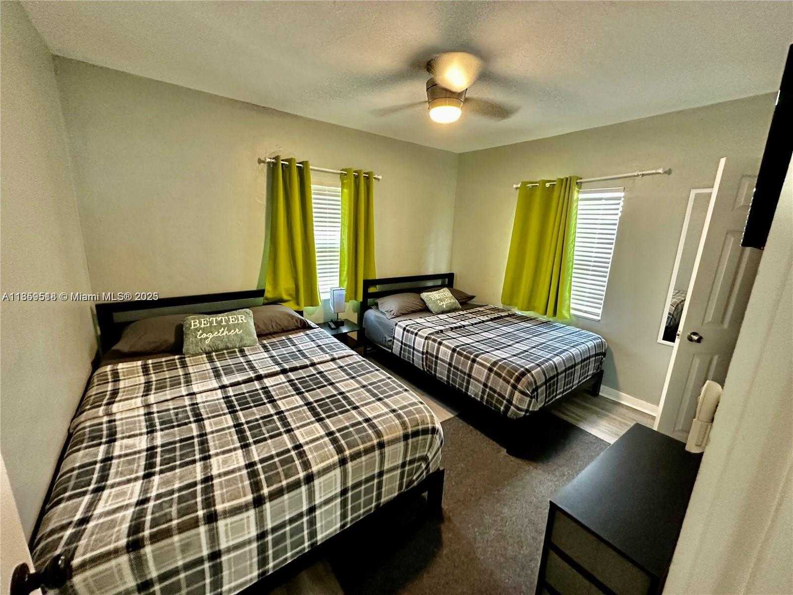 Small Image of 832 NORTH WEST 76TH ST, Miami Number 11
