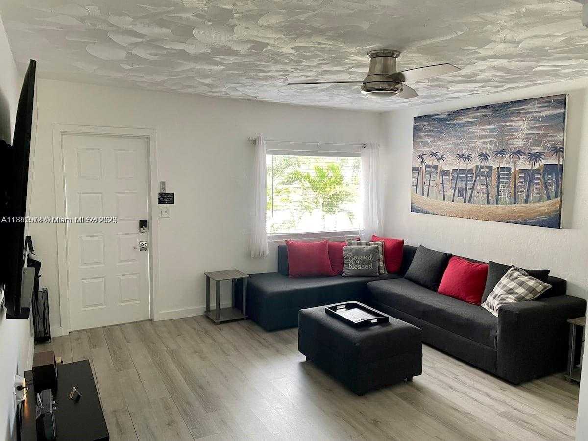 Small Image of 832 NORTH WEST 76TH ST, Miami Number 2