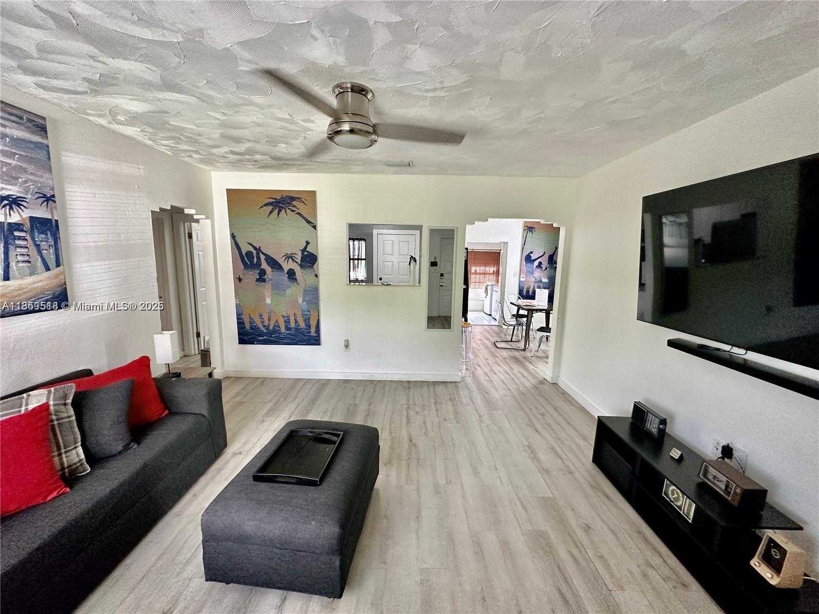 Small Image of 832 NORTH WEST 76TH ST, Miami Number 3