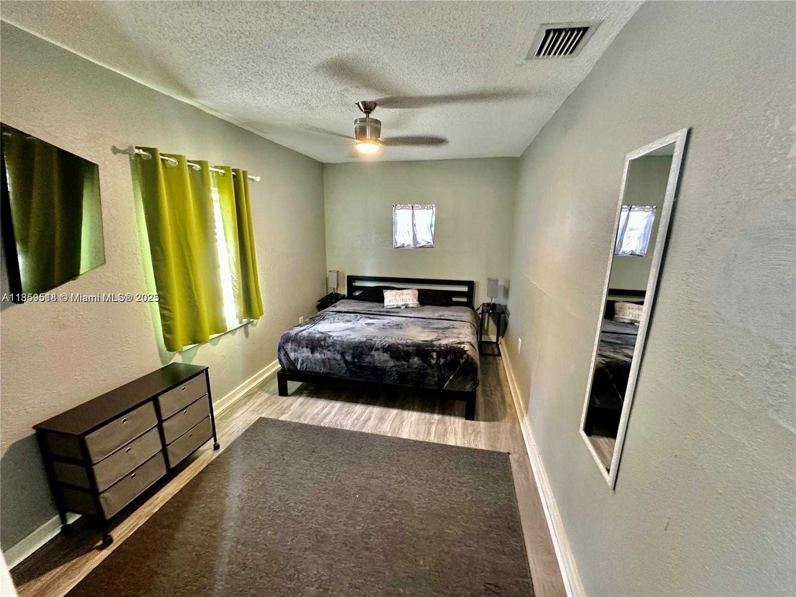 Small Image of 832 NORTH WEST 76TH ST, Miami Number 9