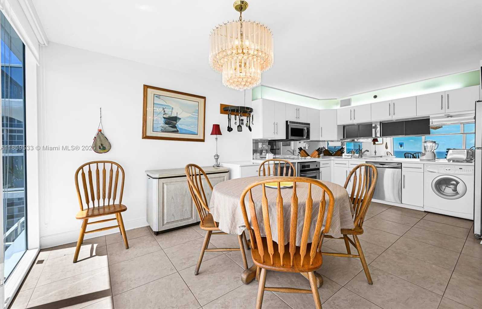 Small Image of 2401 COLLINS AVE #1801, Miami Beach Number 10