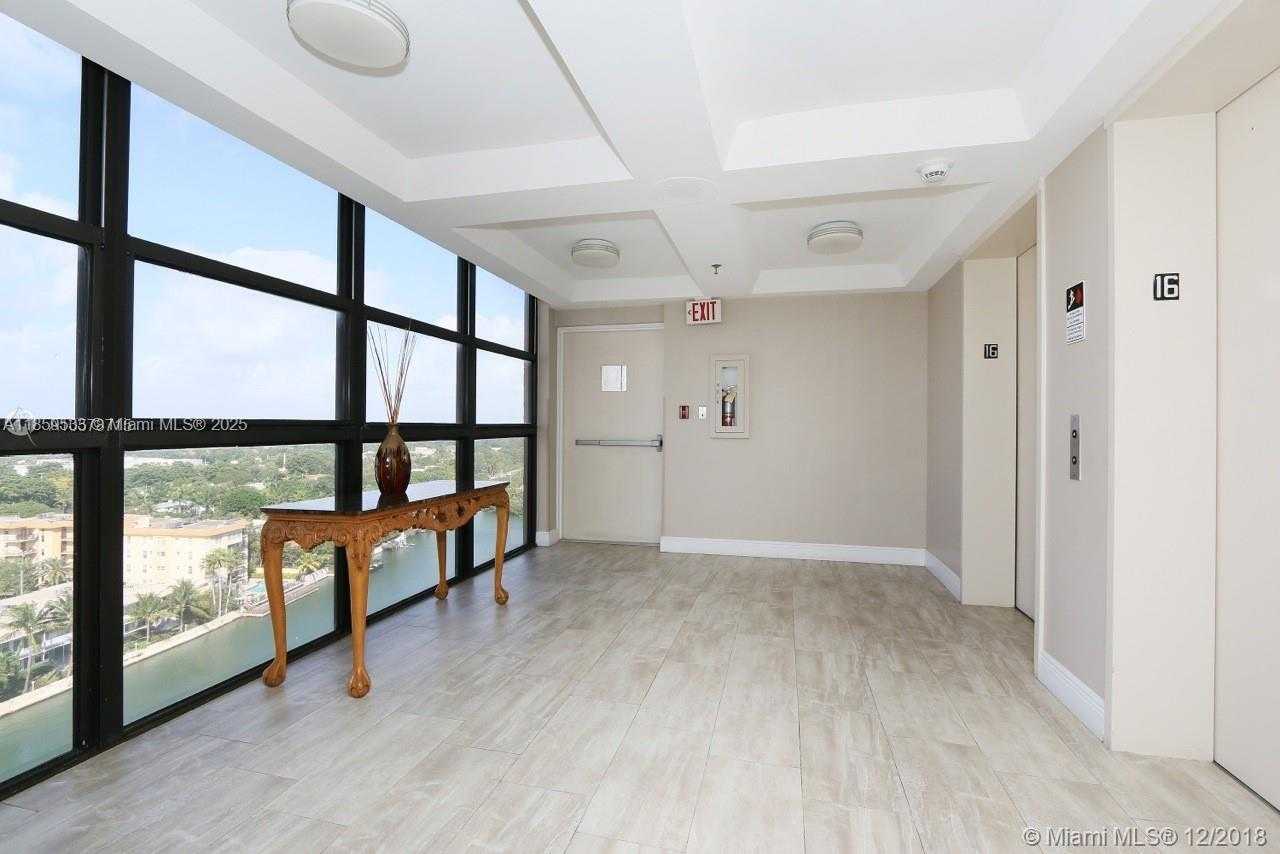 Small Image of 2401 COLLINS AVE #1801, Miami Beach Number 8