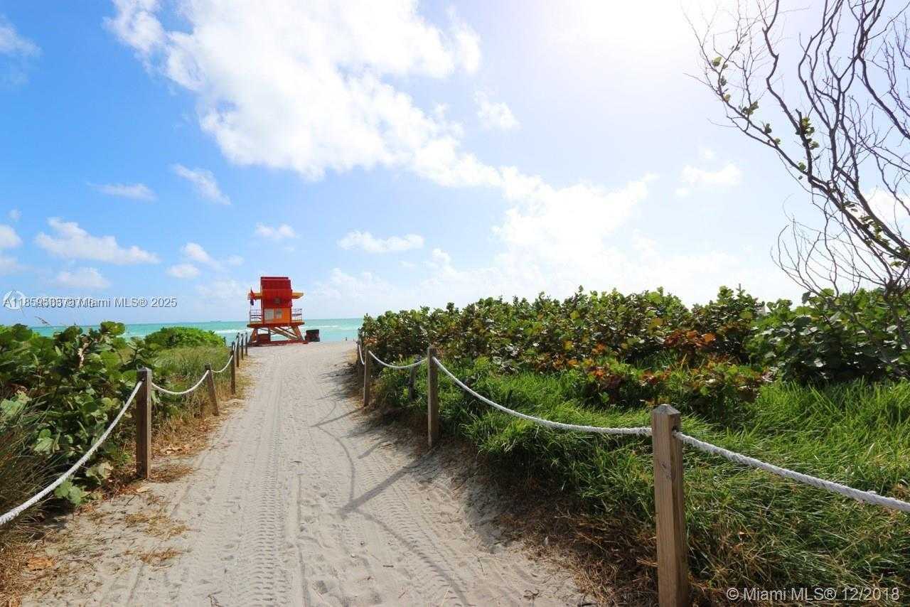 Small Image of 2401 COLLINS AVE #1801, Miami Beach Number 9