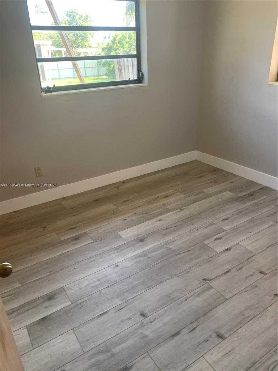 Small Image of 9730 MARLIN RD #9730, Cutler Bay Number 11