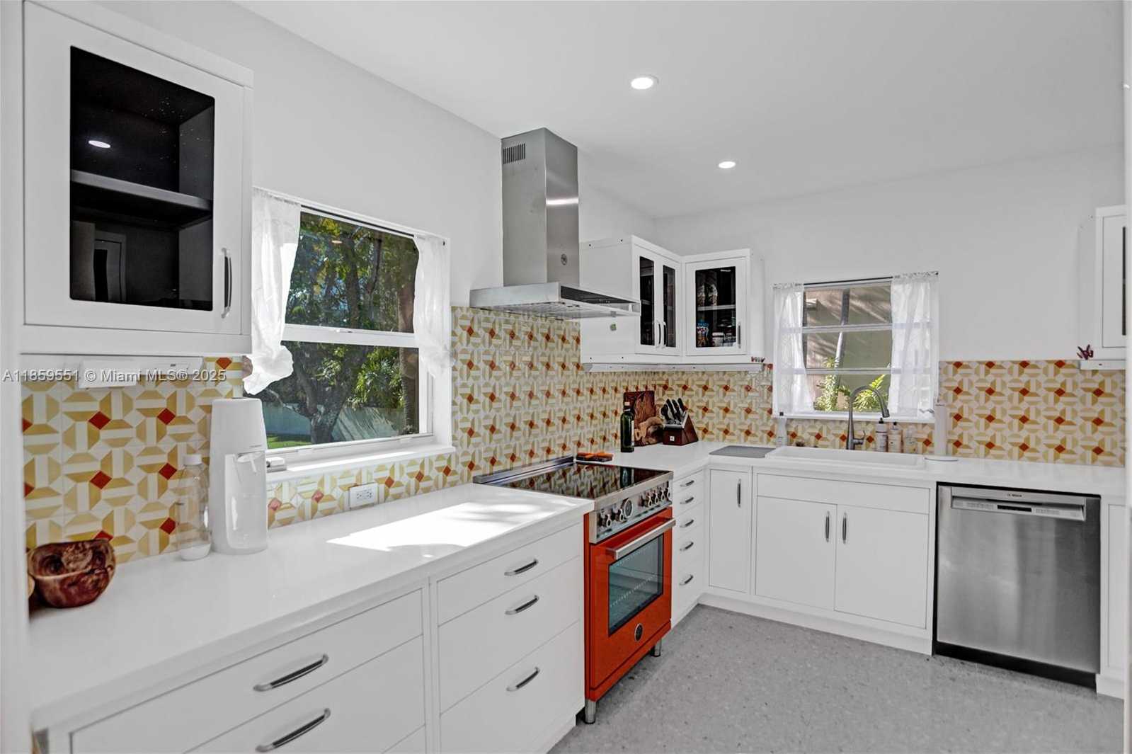 Small Image of 2214 SEGOVIA CIR, Coral Gables Number 23