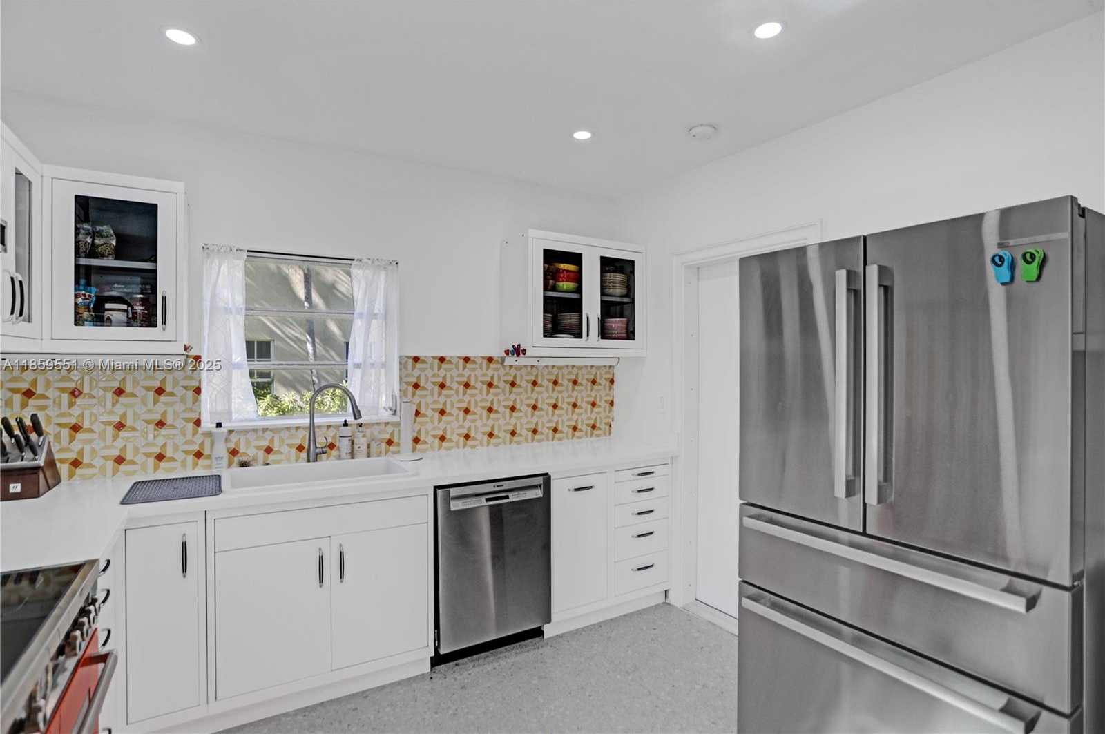 Small Image of 2214 SEGOVIA CIR, Coral Gables Number 24