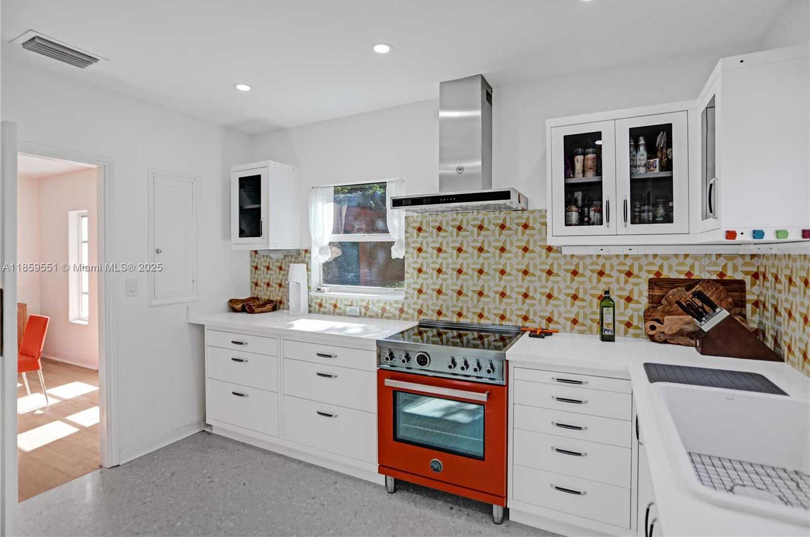 Small Image of 2214 SEGOVIA CIR, Coral Gables Number 25