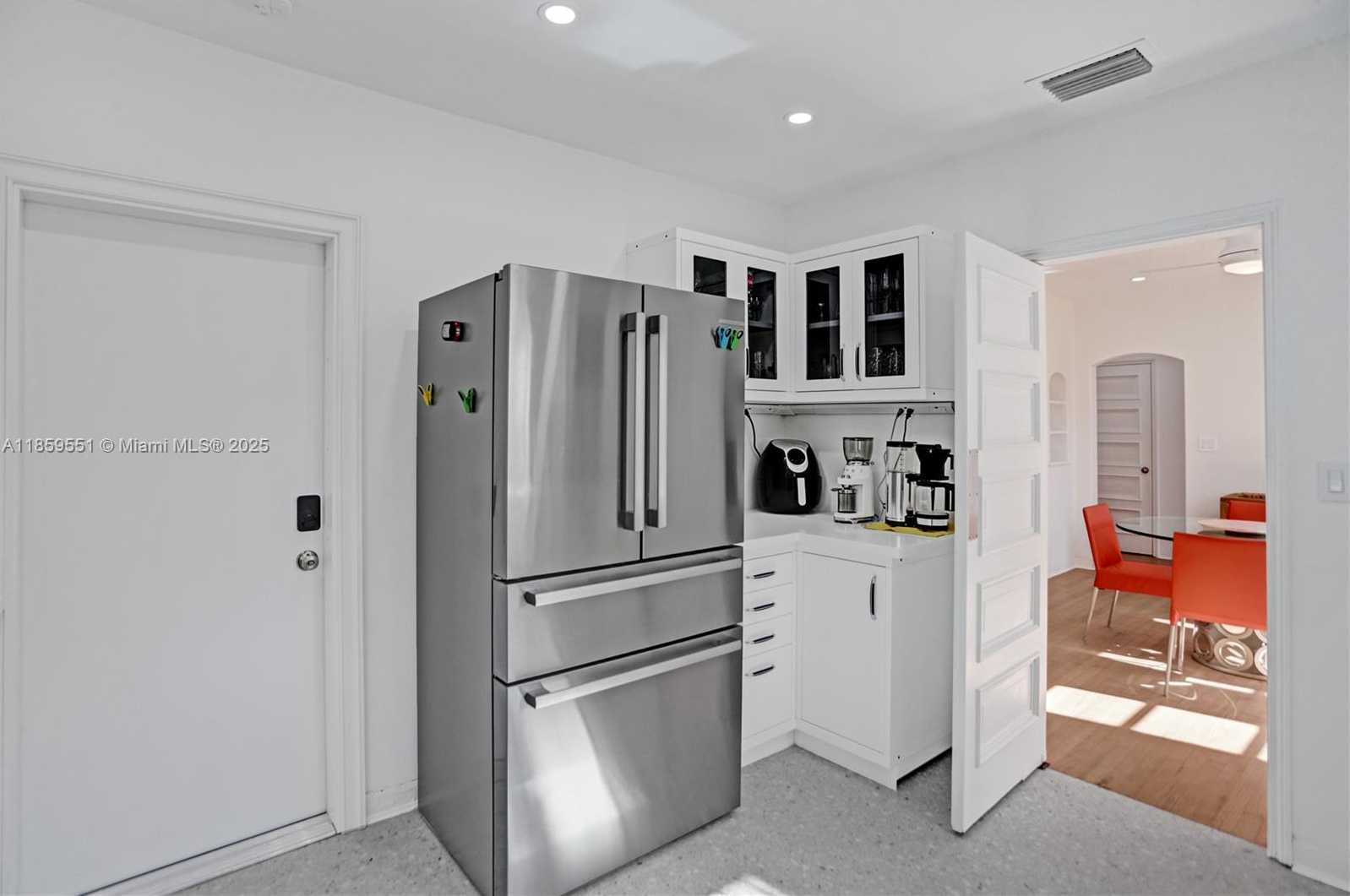 Small Image of 2214 SEGOVIA CIR, Coral Gables Number 26