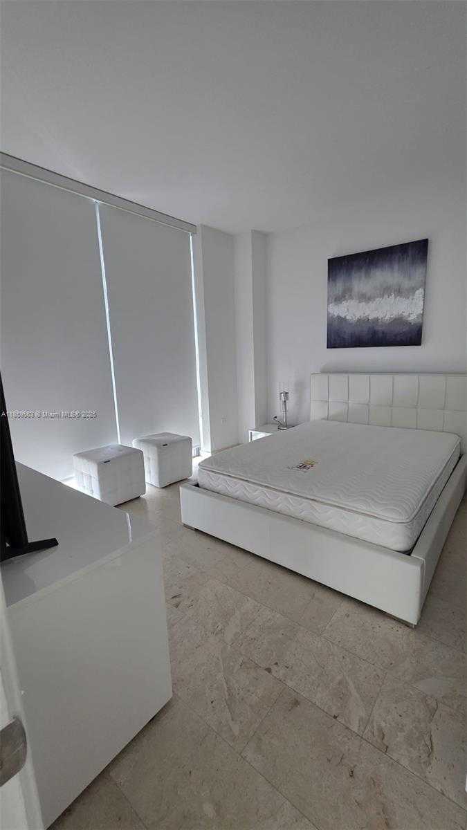Small Image of 68 SOUTH EAST 6TH ST #2412, Miami Number 13