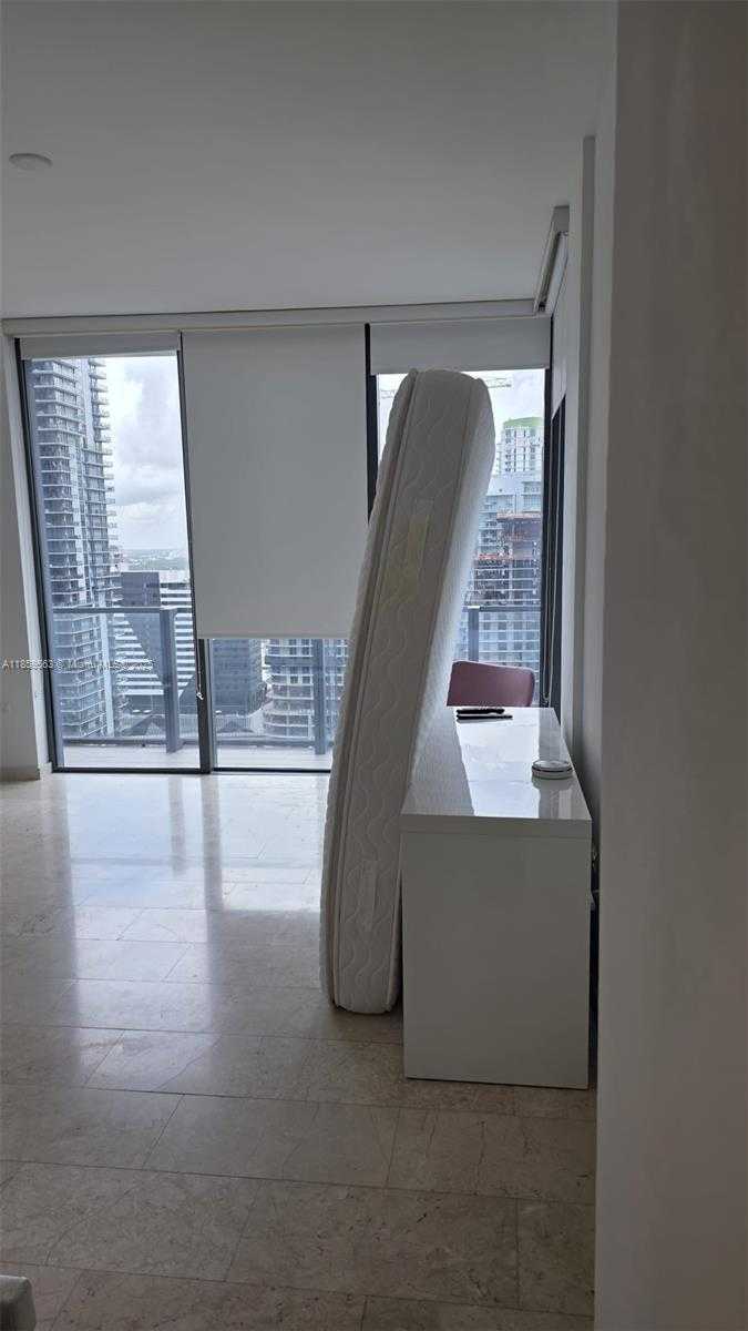 Small Image of 68 SOUTH EAST 6TH ST #2412, Miami Number 17