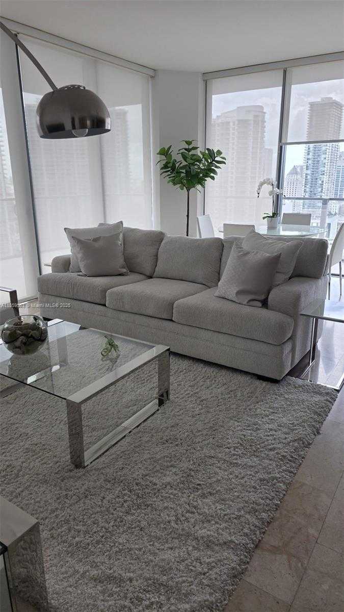 Small Image of 68 SOUTH EAST 6TH ST #2412, Miami Number 37