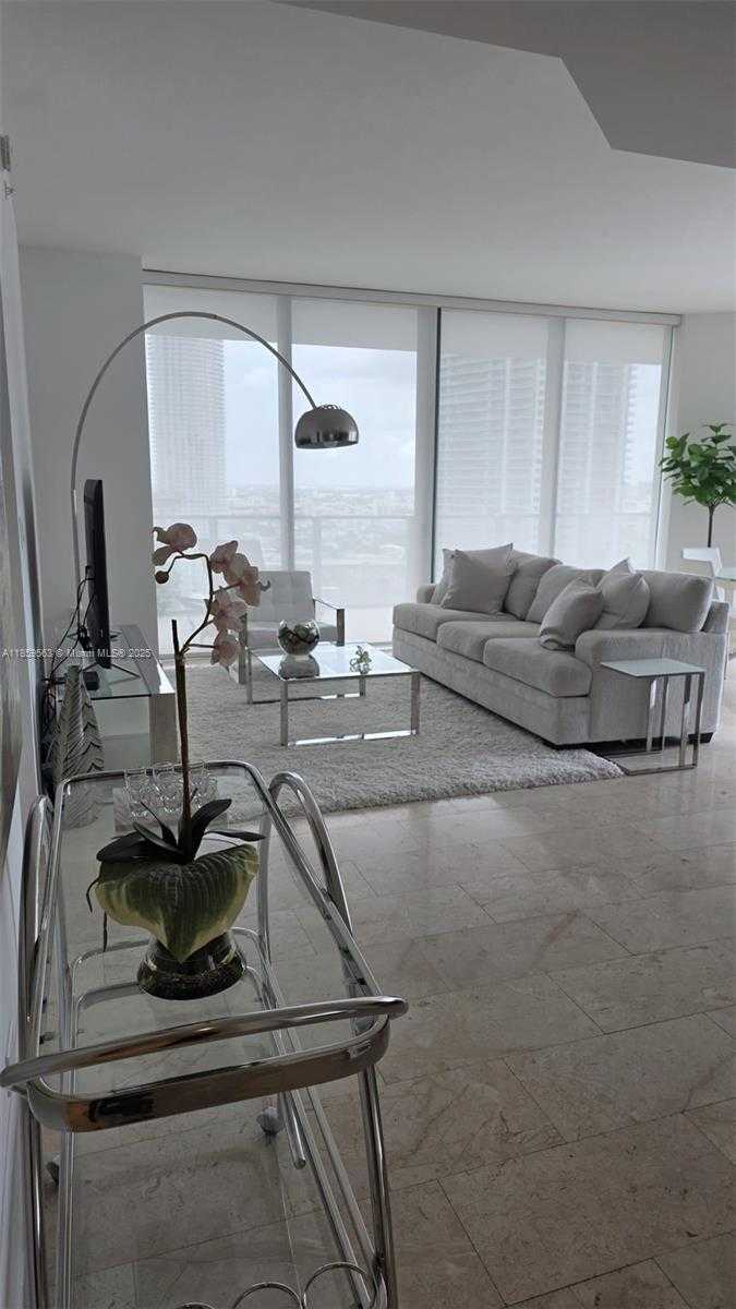 Small Image of 68 SOUTH EAST 6TH ST #2412, Miami Number 8