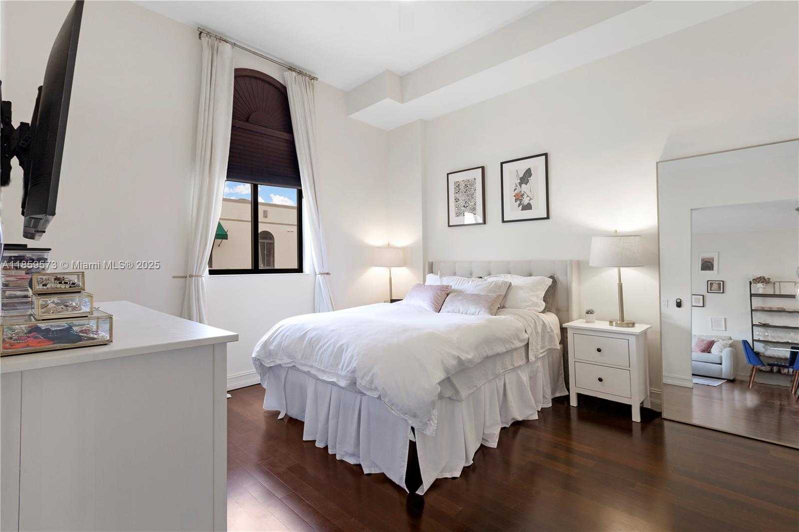 Small Image of 1805 PONCE DE LEON BLVD #818, Coral Gables Number 5