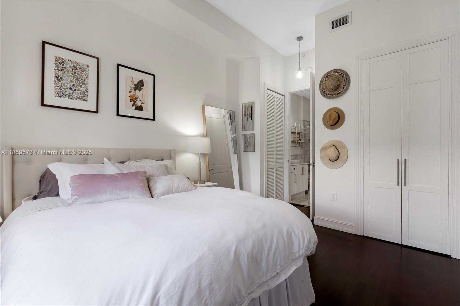 Small Image of 1805 PONCE DE LEON BLVD #818, Coral Gables Number 6
