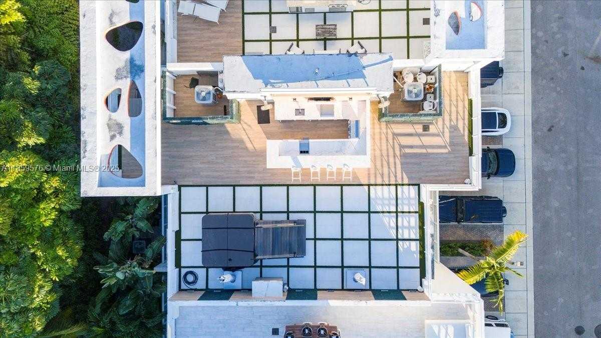Small Image of 455 NORTH EAST 39TH ST #306, Miami Number 26