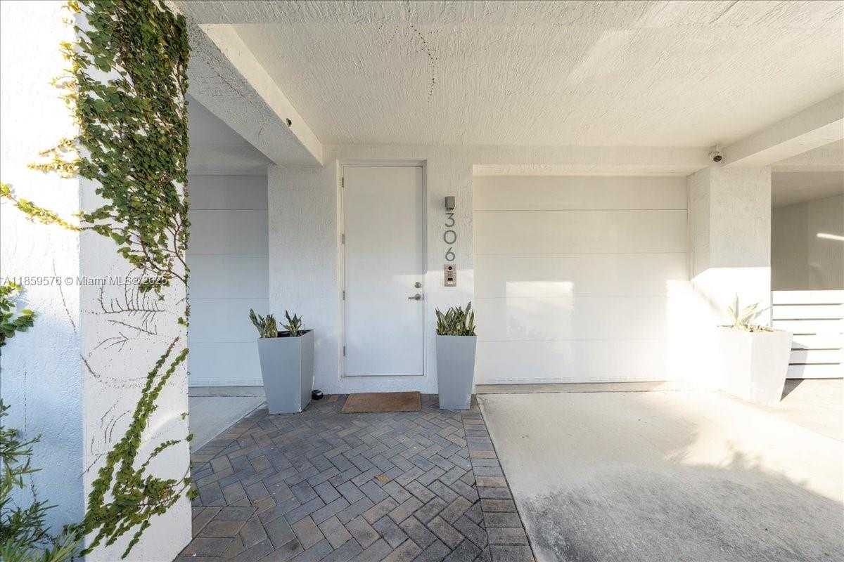 Small Image of 455 NORTH EAST 39TH ST #306, Miami Number 34