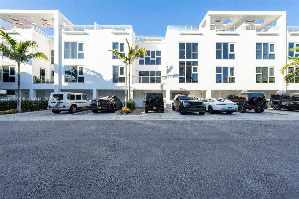 Small Image of 455 NORTH EAST 39TH ST #306, Miami Number 35