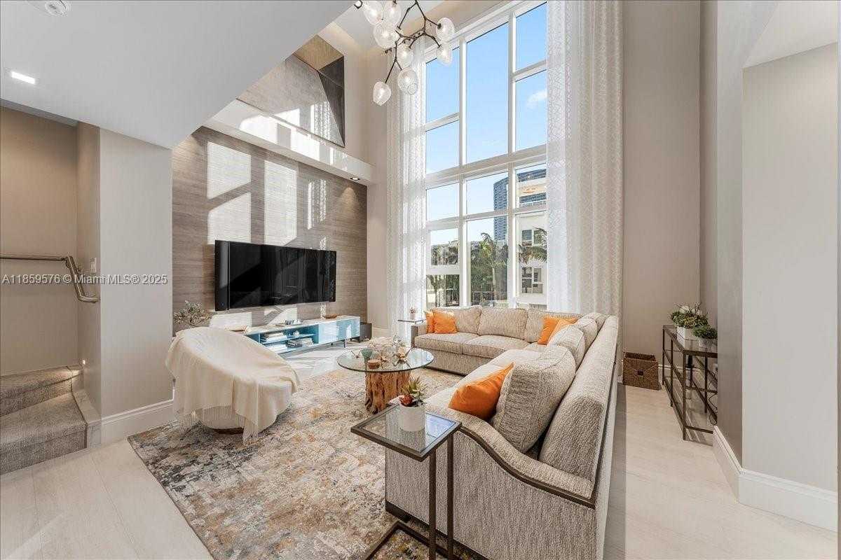 Small Image of 455 NORTH EAST 39TH ST #306, Miami Number 8