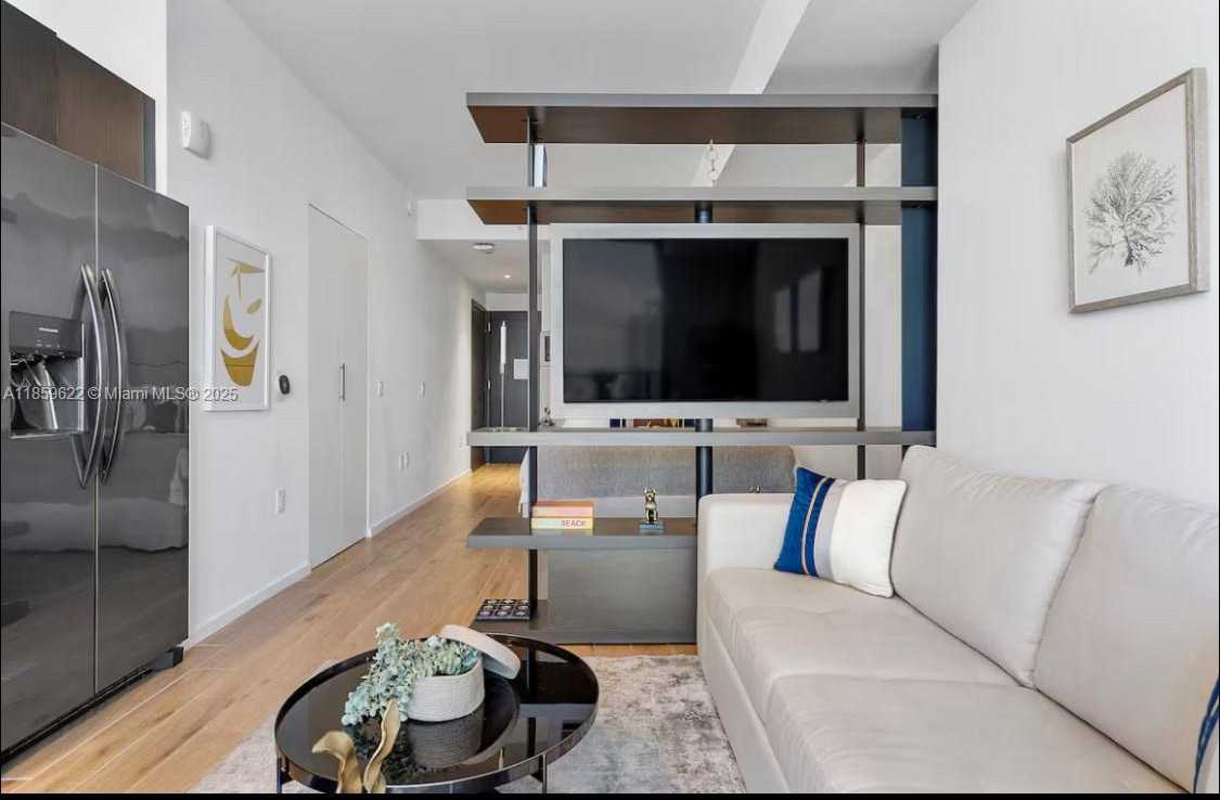 Small Image of 398 NORTH EAST 5TH ST #4004, Miami Number 3