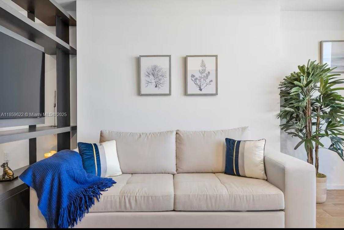 Small Image of 398 NORTH EAST 5TH ST #4004, Miami Number 6