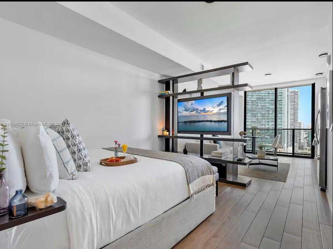 Small Image of 398 NORTH EAST 5TH ST #4004, Miami Number 8