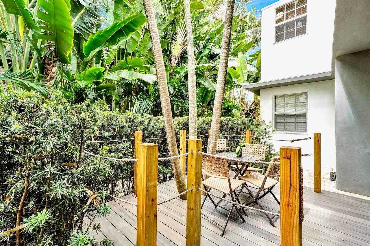 Small Image of 2921 SHERIDAN AVE #3, Miami Beach Number 21