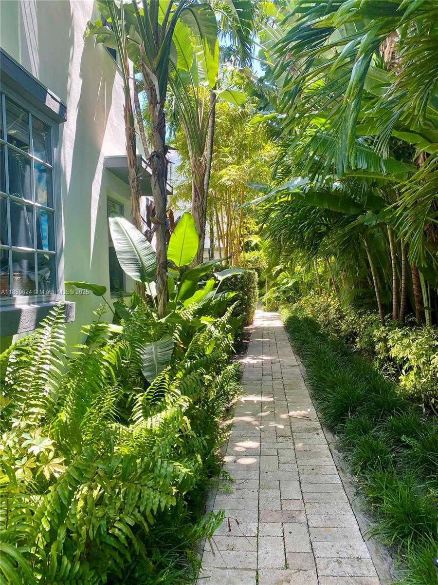 Small Image of 2921 SHERIDAN AVE #3, Miami Beach Number 22