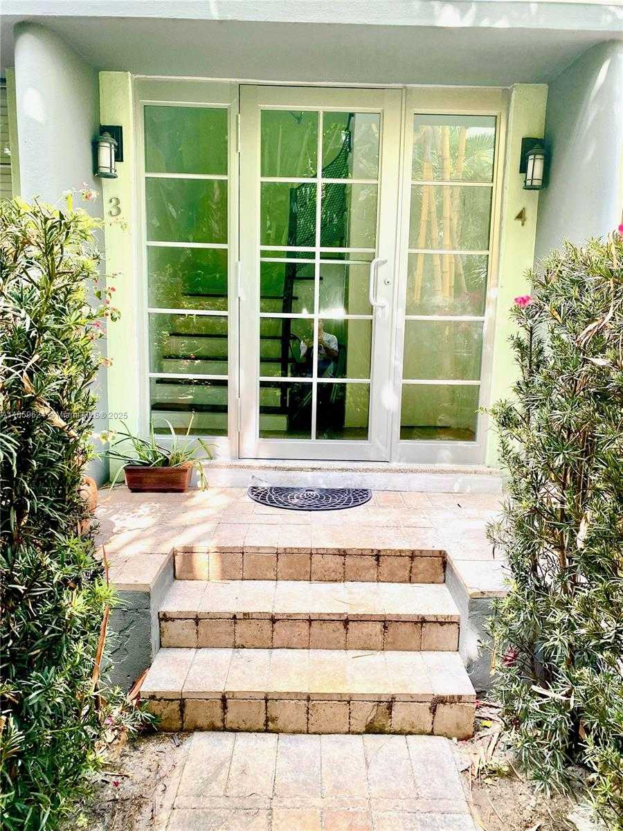Small Image of 2921 SHERIDAN AVE #3, Miami Beach Number 26