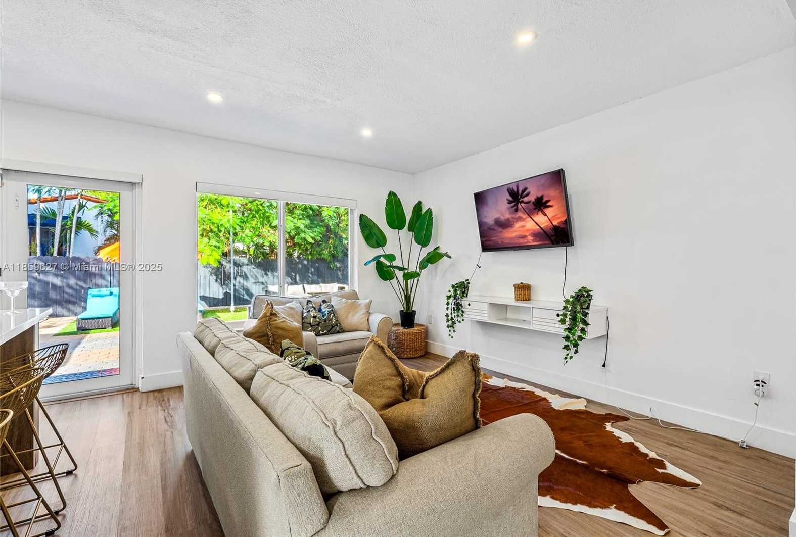 Small Image of 2263 SOUTH WEST 21ST ST, Miami Number 15