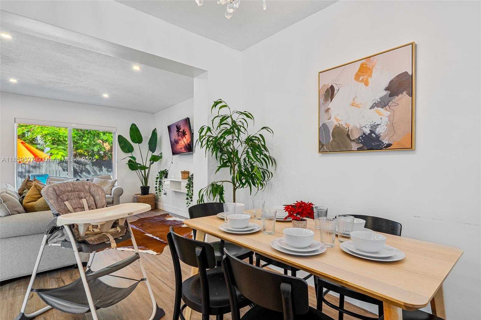 Small Image of 2263 SOUTH WEST 21ST ST, Miami Number 23