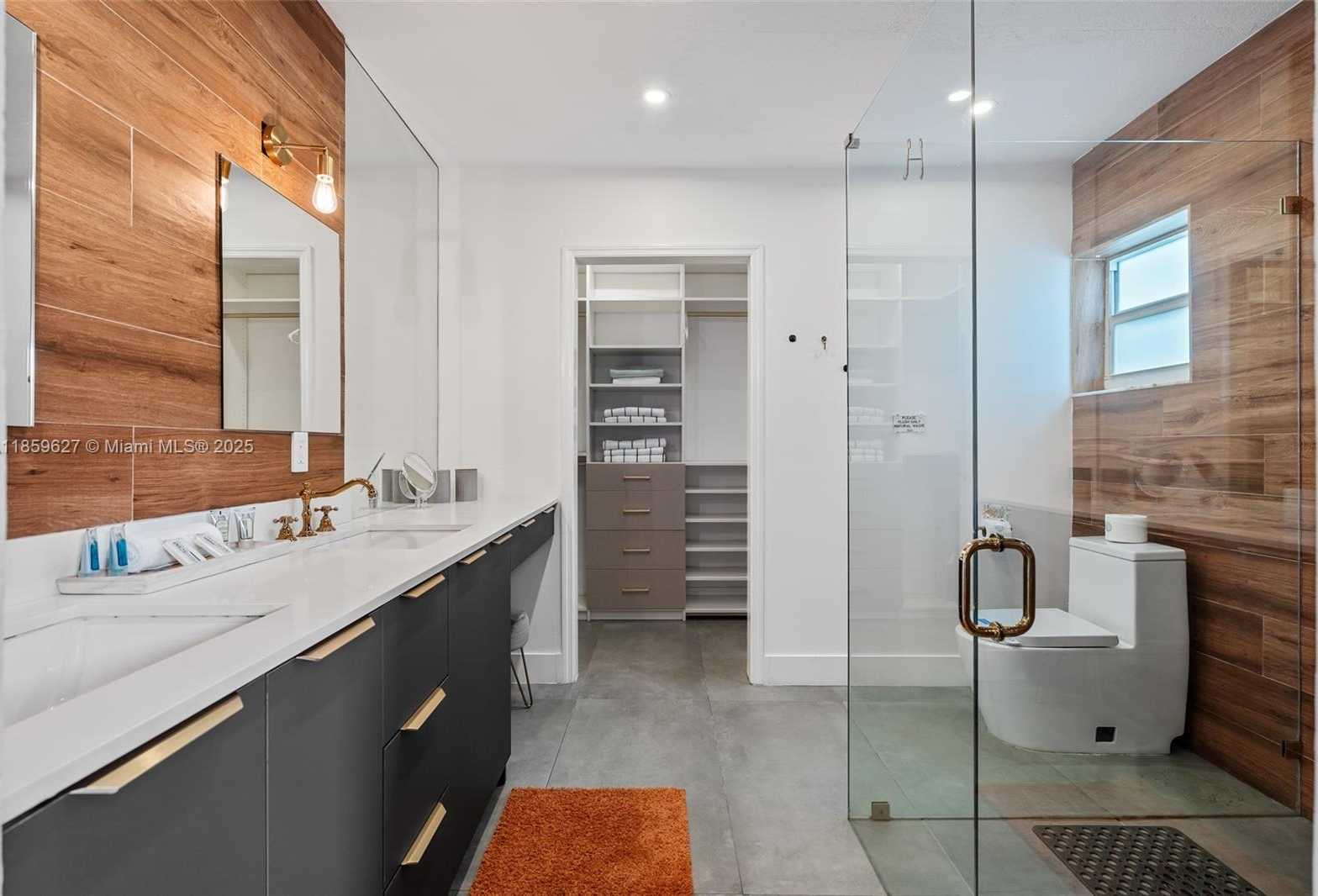 Small Image of 2263 SOUTH WEST 21ST ST, Miami Number 30