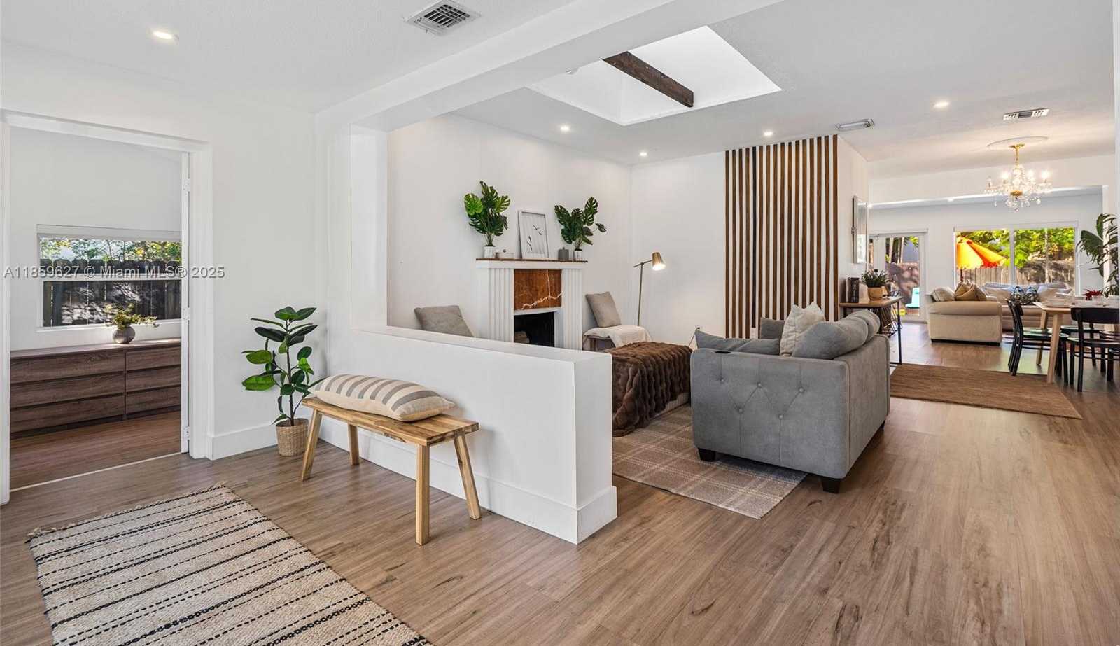 Small Image of 2263 SOUTH WEST 21ST ST, Miami Number 4