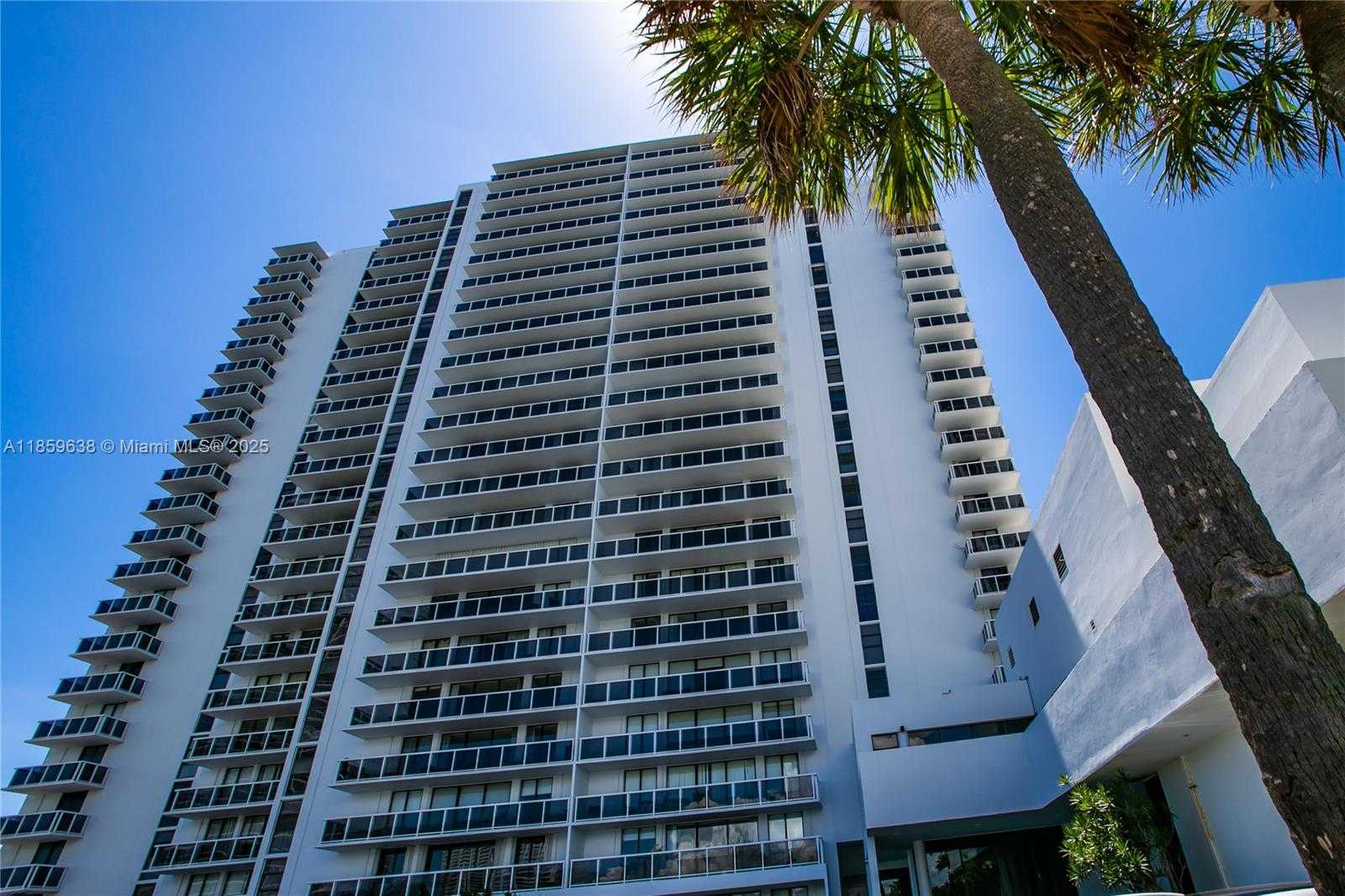 Small Image of 20505 EAST COUNTRY CLUB DR #731, Aventura Number 3