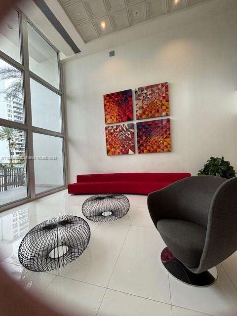 Small Image of 5701 COLLINS AVE #709, Miami Beach Number 13