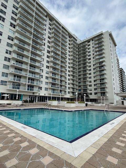 Small Image of 5701 COLLINS AVE #709, Miami Beach Number 5