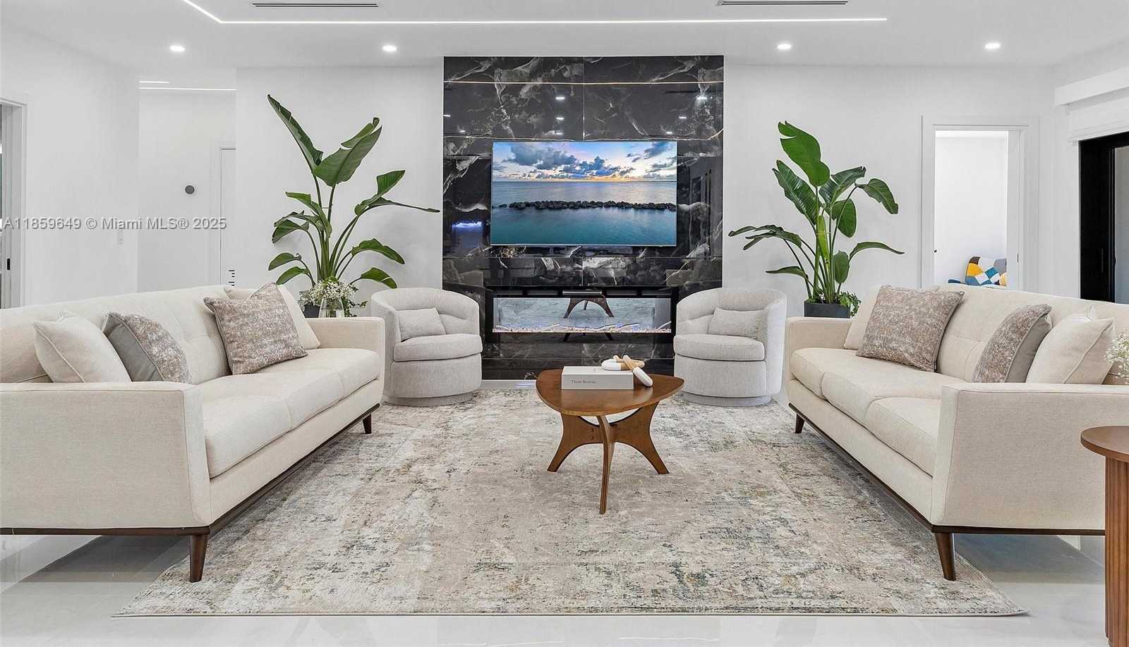 Small Image of 420 NORTH SHORE DR, Miami Beach Number 10