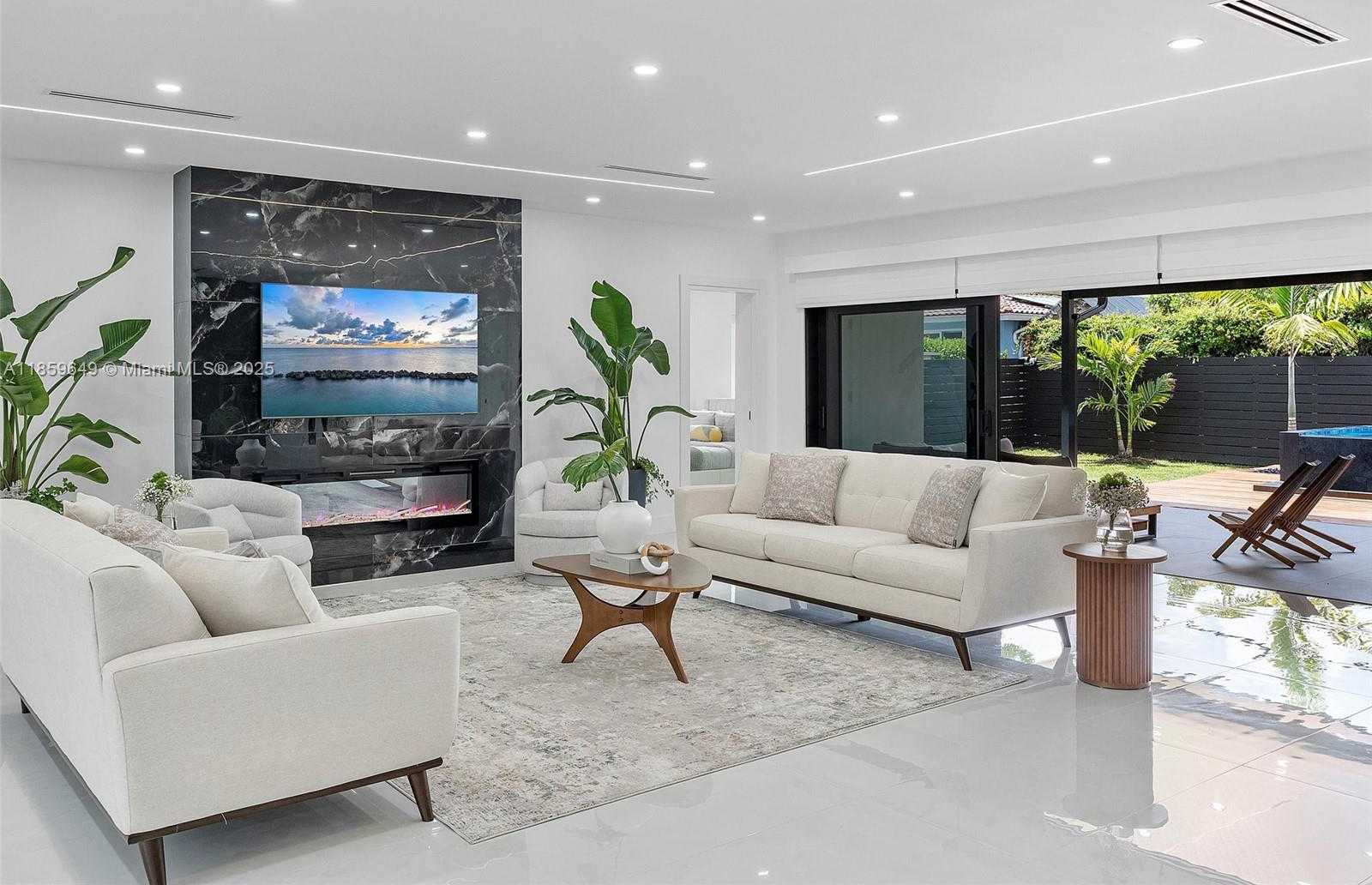 Small Image of 420 NORTH SHORE DR, Miami Beach Number 16